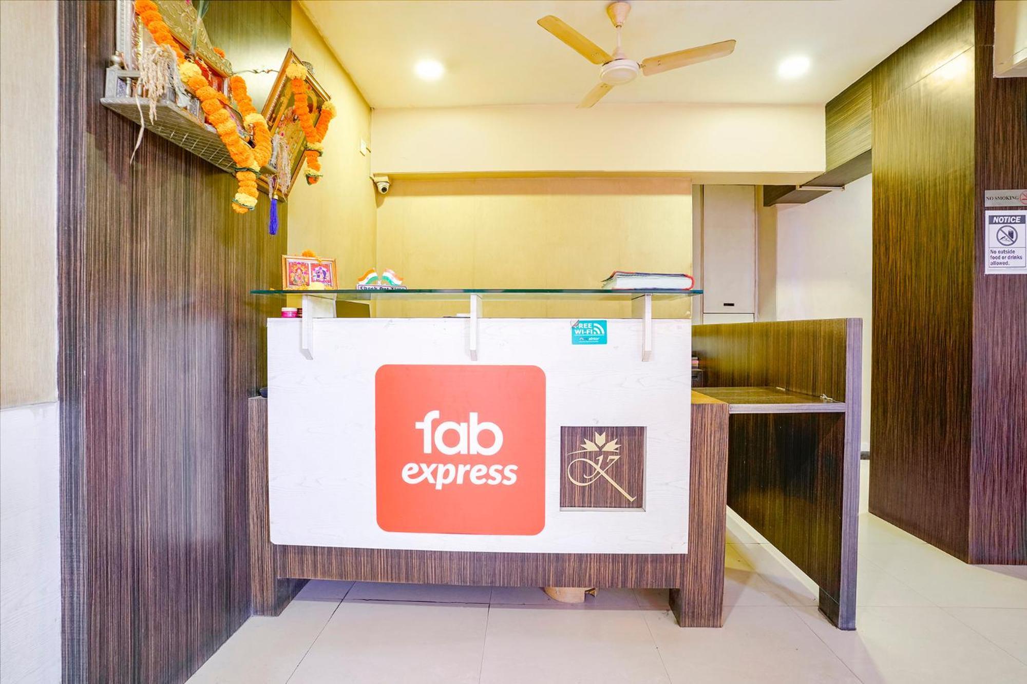 Fabexpress Kuber - Nr Apmc Vashi, Navi Mumbai Hotell Eksteriør bilde